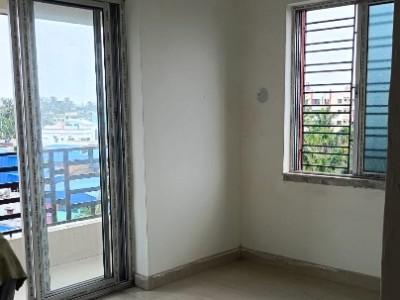 2 BHK Flat photo 2