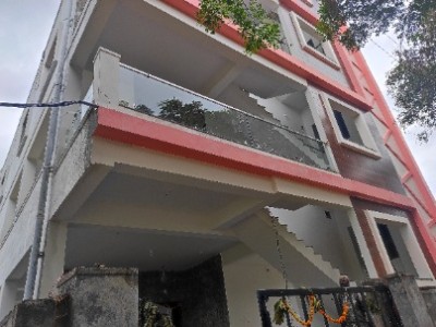 2 BHK Flat photo 2