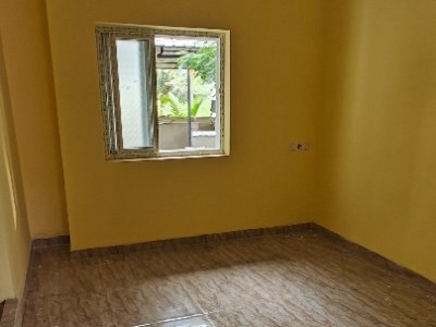 2 BHK Flat photo 2