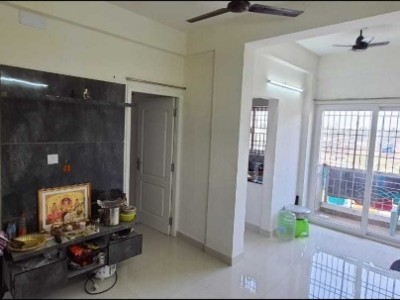 2 BHK Flat photo 2