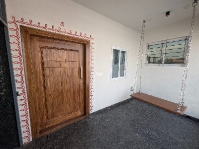2 BHK Flat photo 2