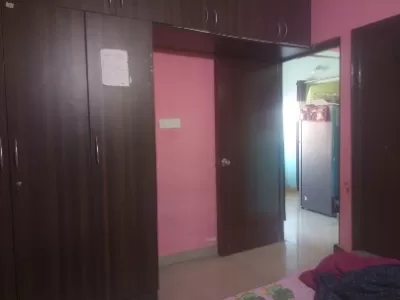 2 BHK Flat photo 2