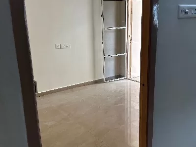 2 BHK Flat photo 3