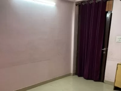 2 BHK Flat photo 2